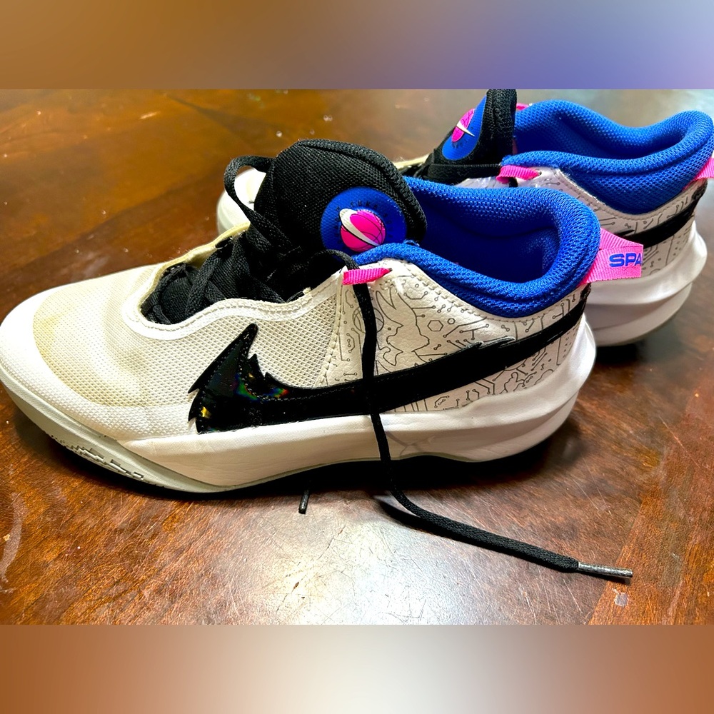 Nike Space Jam basketball shoes, hardly worn!